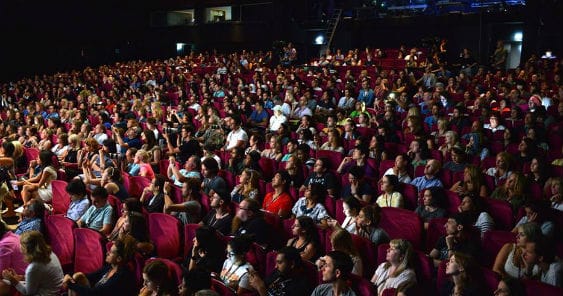 Cannes crowd 563.jpg