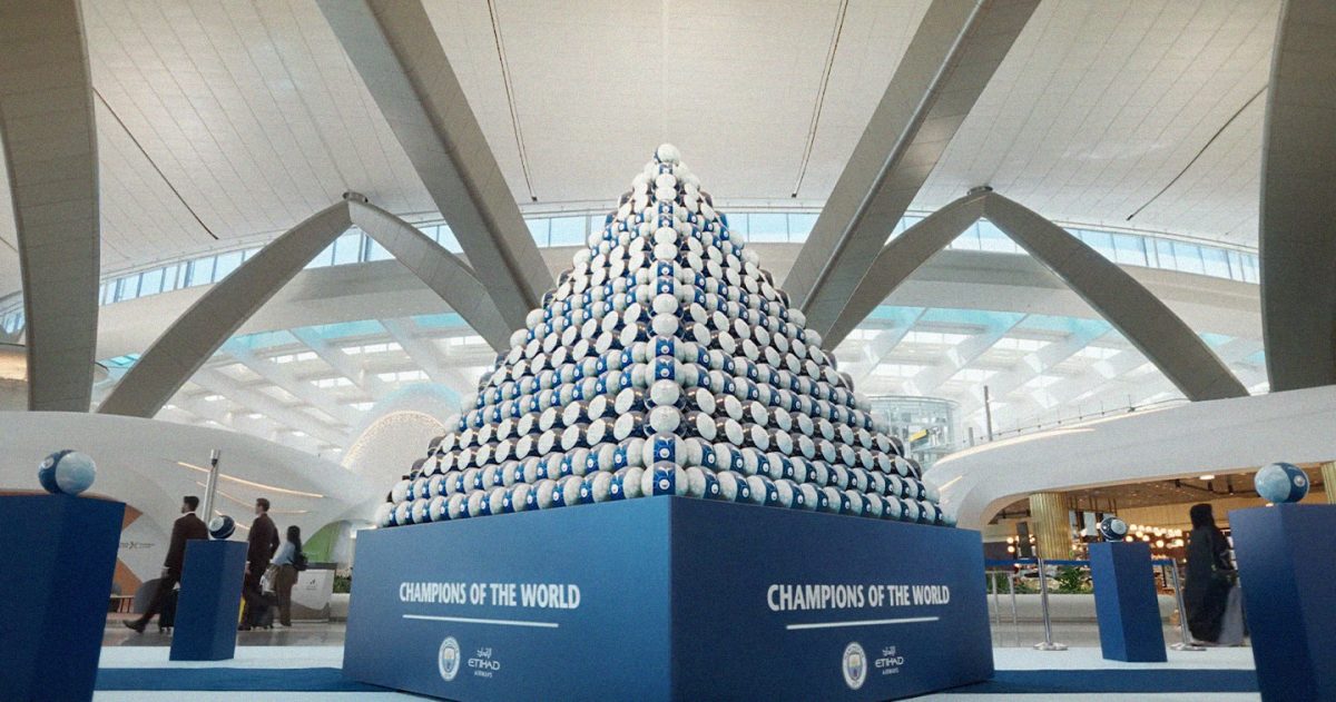 Manchester City players erect new football pitch hero