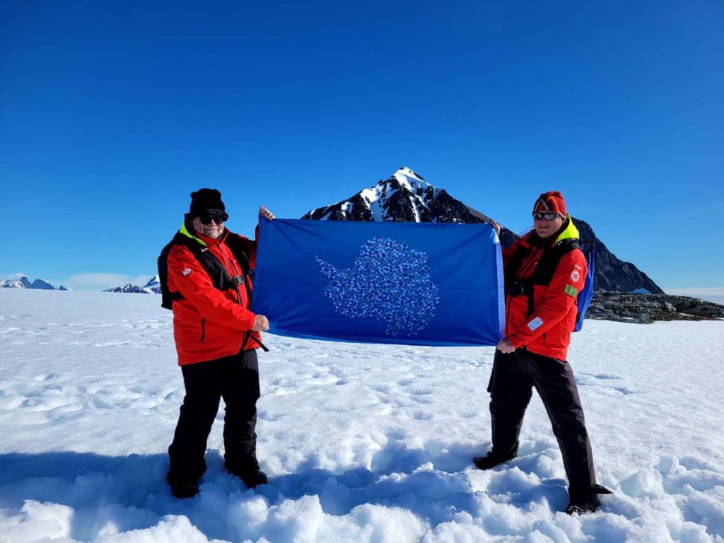 The Antarctica flag is being redesigned insert2