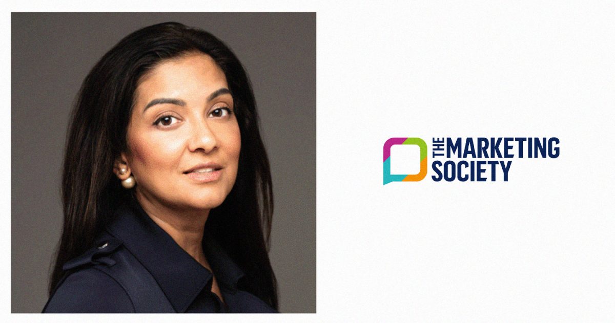 TMS Gita De Beer as Chair hero